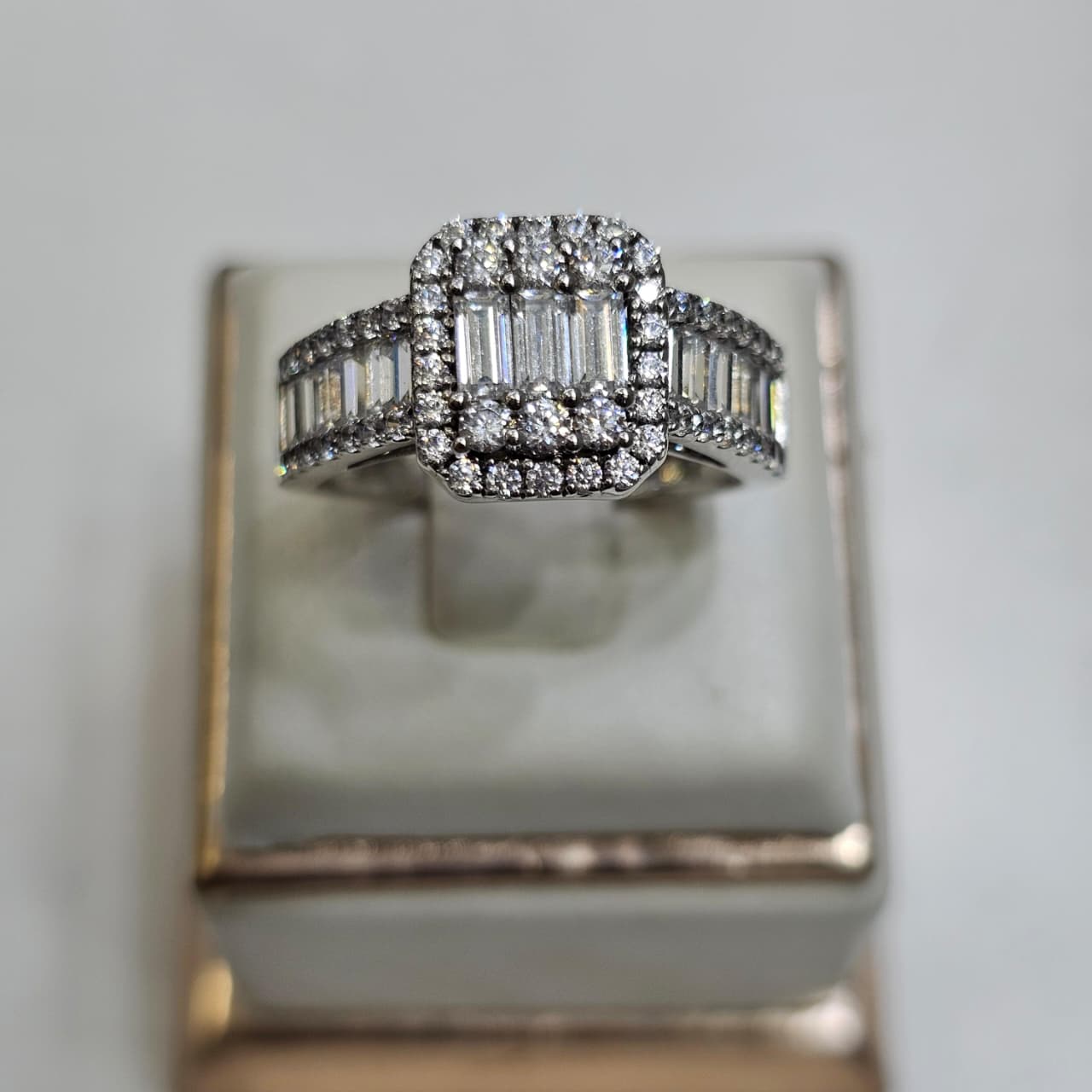 CINCIN KOTAK RACHEL
