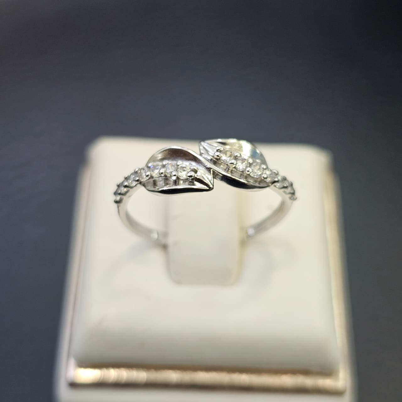 CINCIN DAUN AD