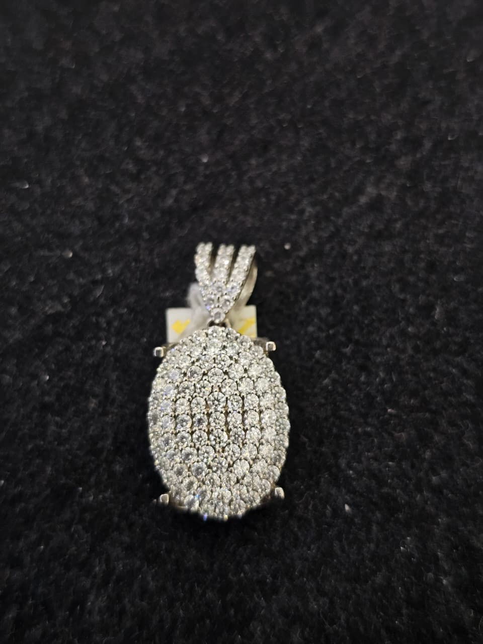 LIONTI OVAL