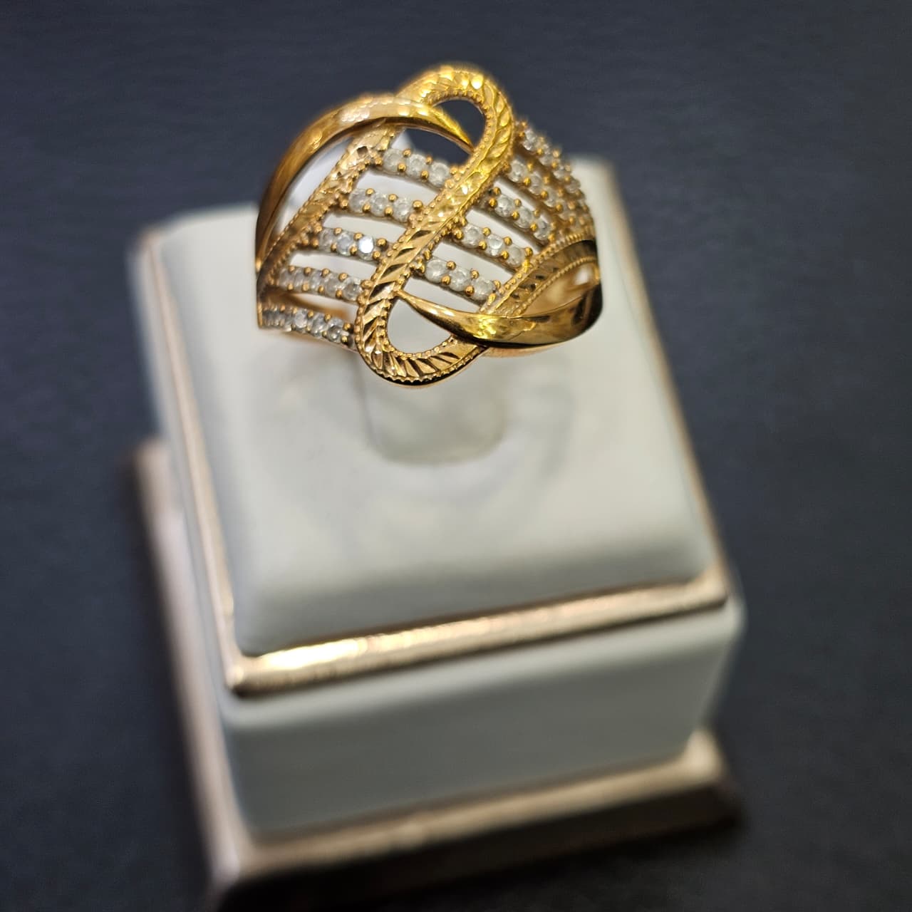 CINCIN GELOMBANG