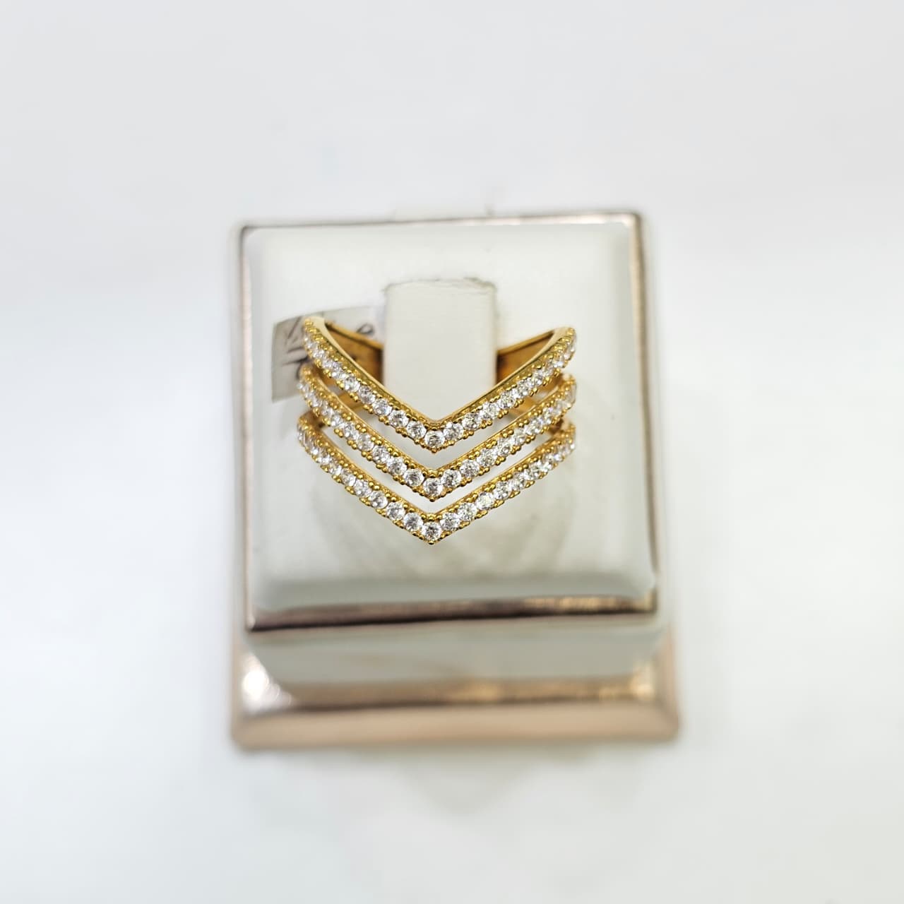 CINCIN 3 V