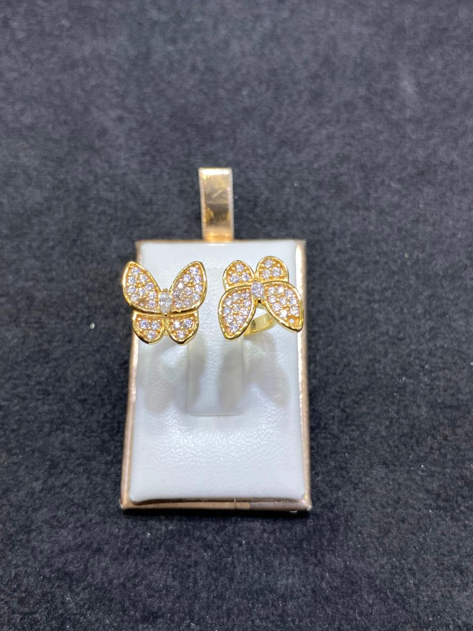 CC SELISIH BUTTERFLY
