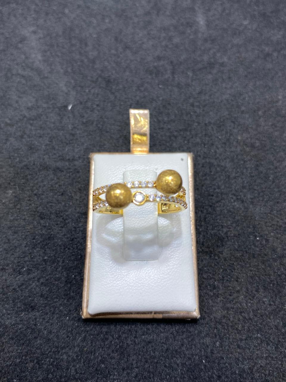 CC SELISIH DIOR LISTRING