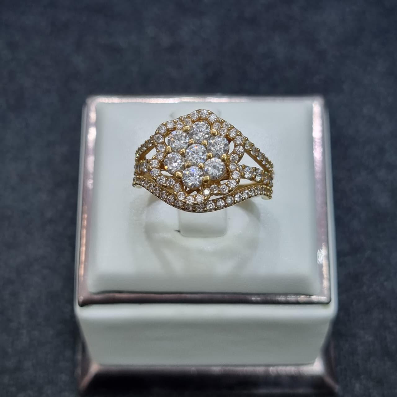 CINCIN BUNGA MATA TABUR