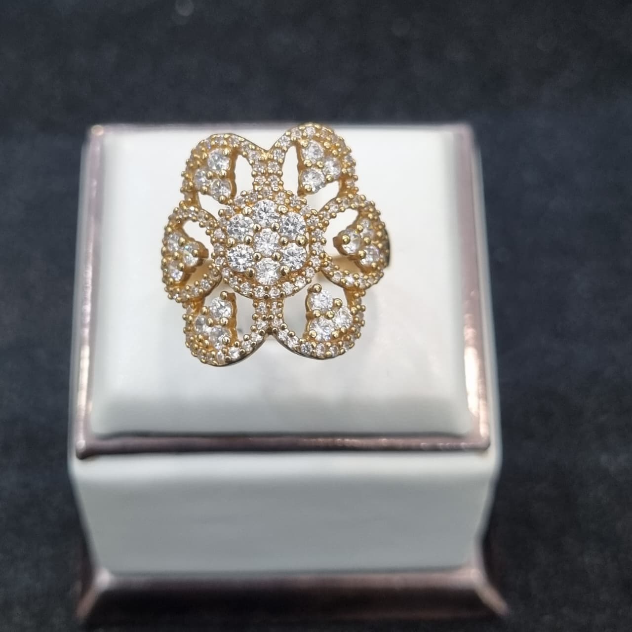 CINCIN BUNGA MATA TABUR