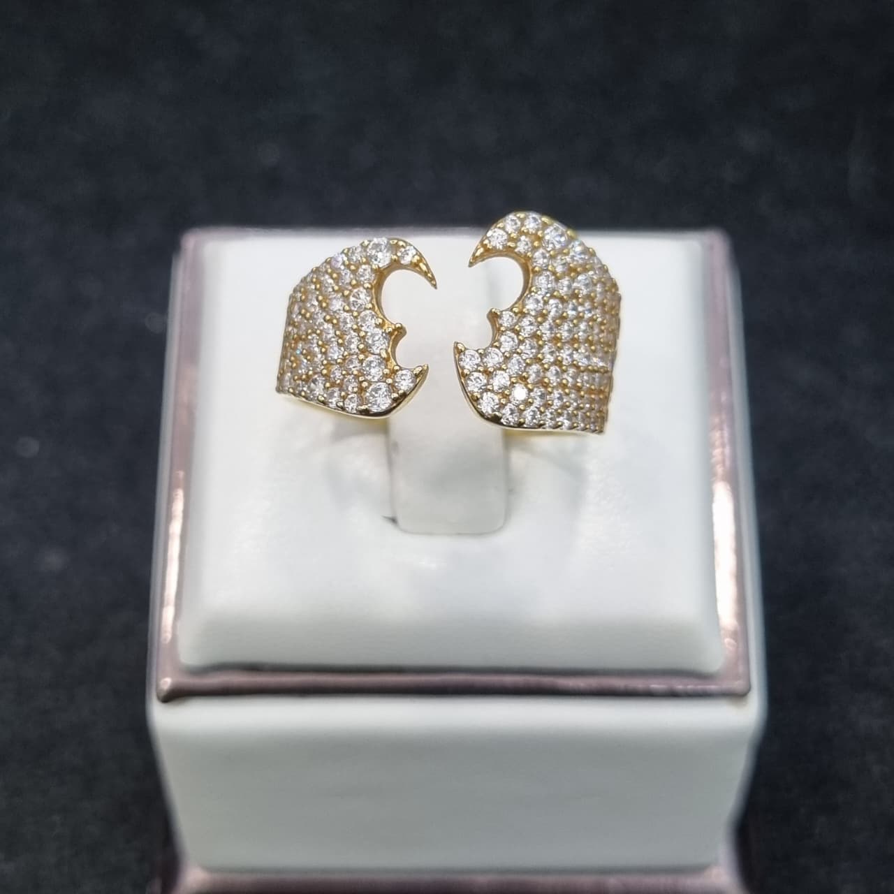 CINCIN KUPU KUPU SELISIH