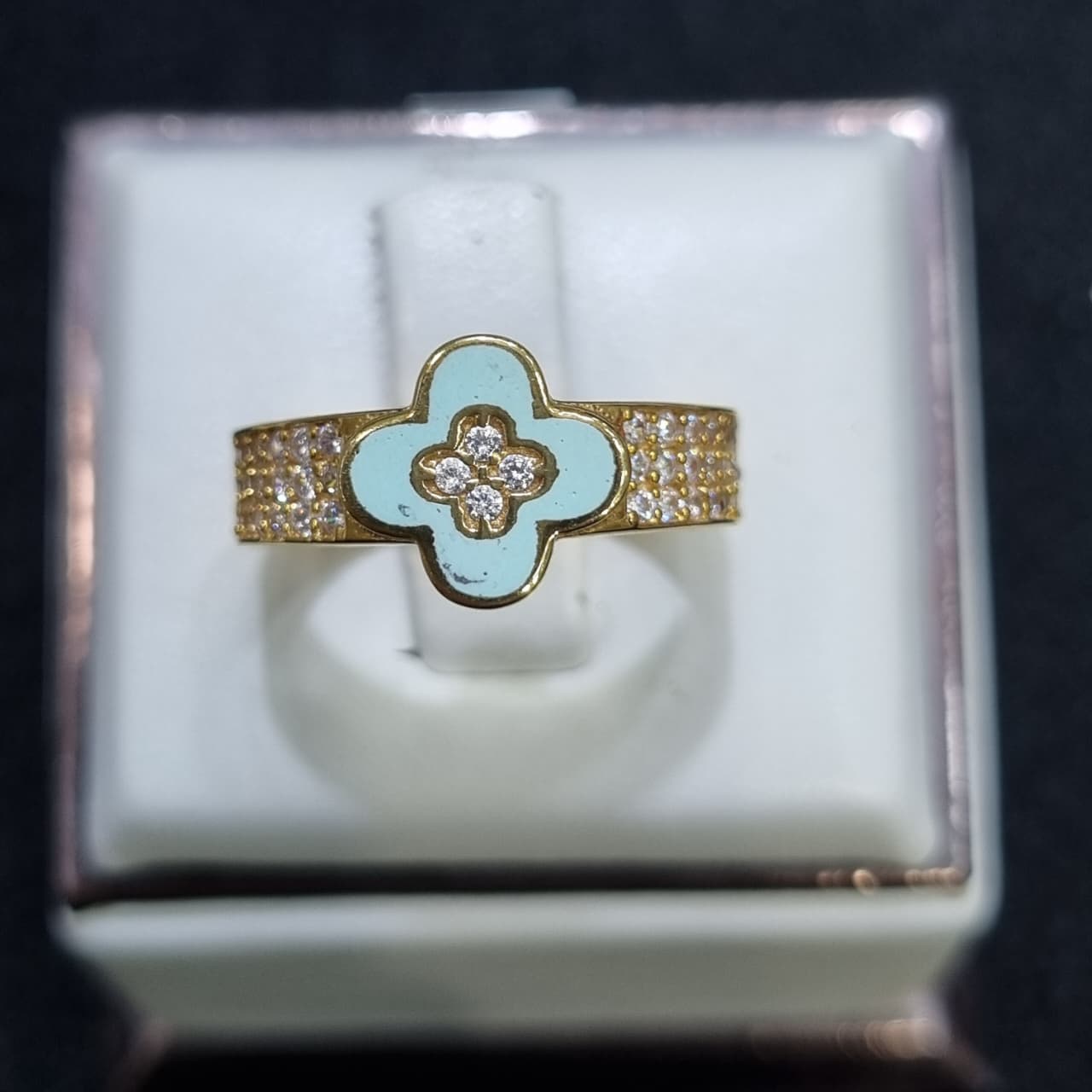 CINCIN BUNGA CAT HIJAU MATA TABUR