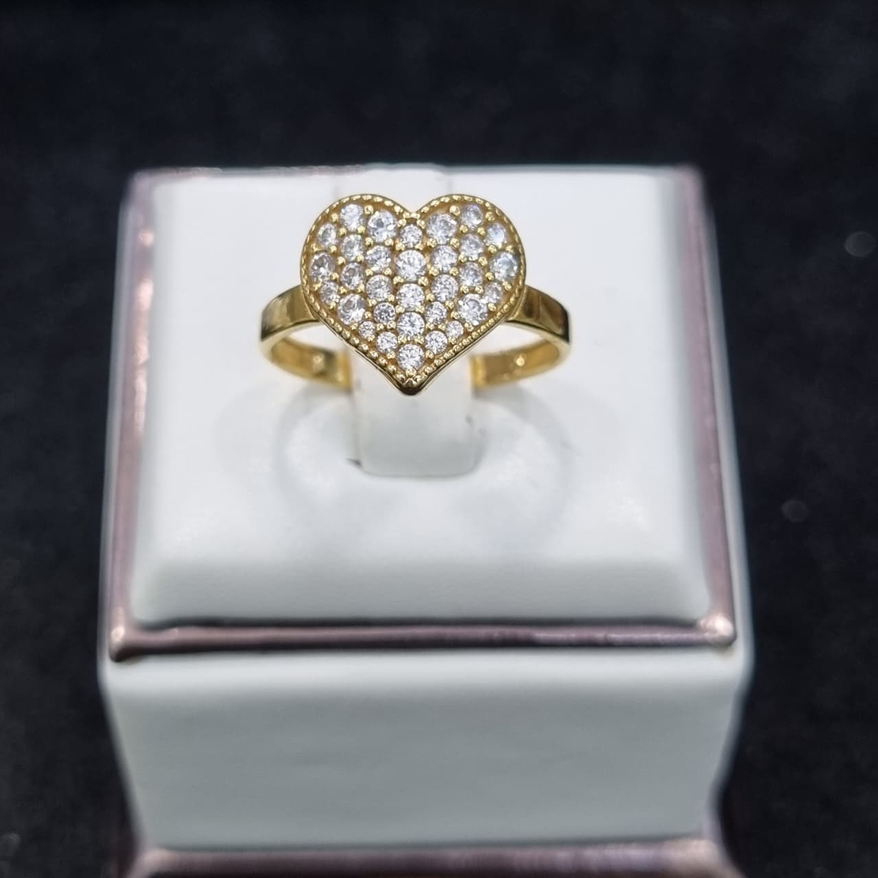 CINCIN LOVE MATA TABUR