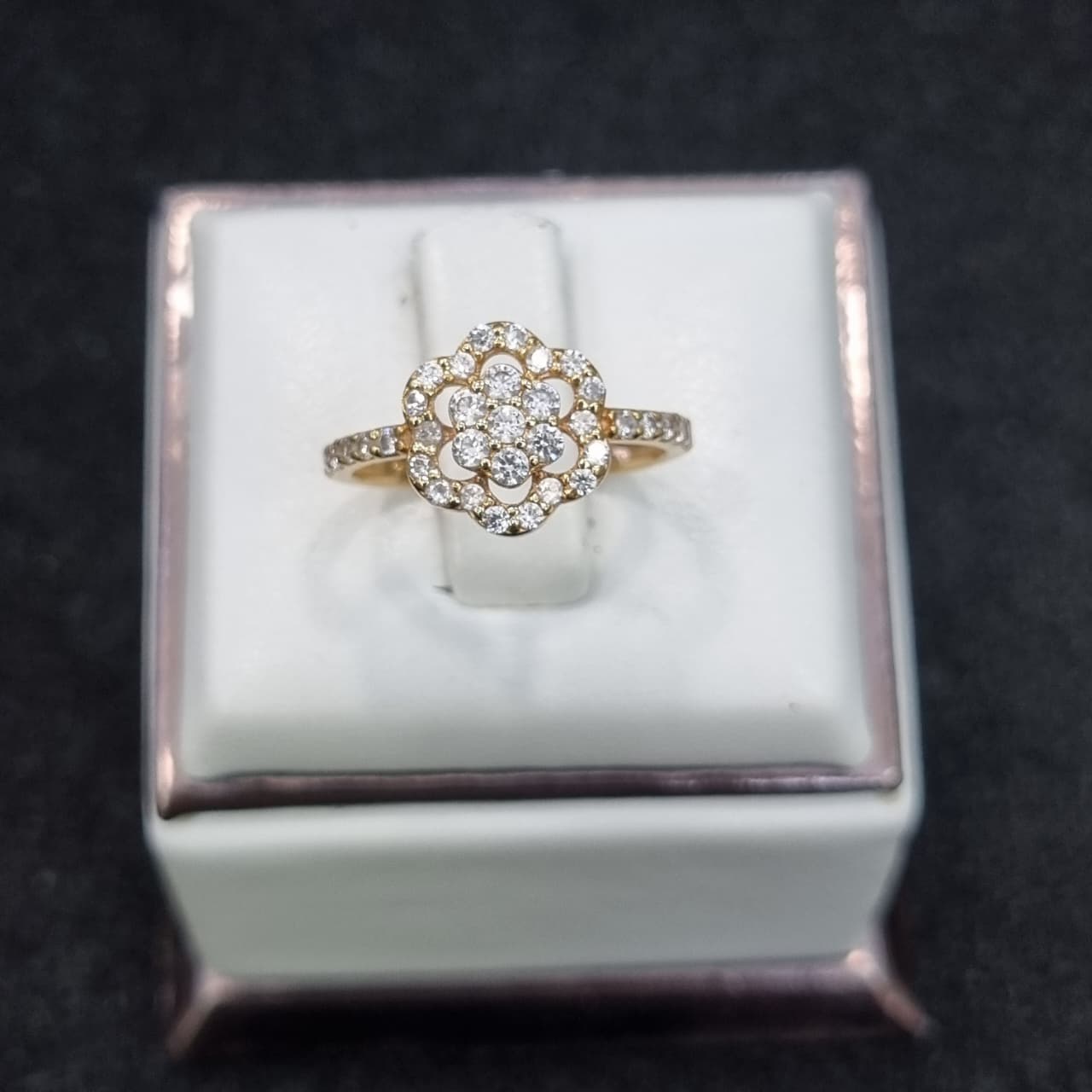 CINCIN BUNGA MATA TABUR