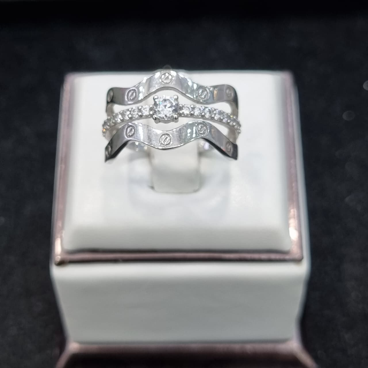 CINCIN 3 RING CARTIER LISTRING AD