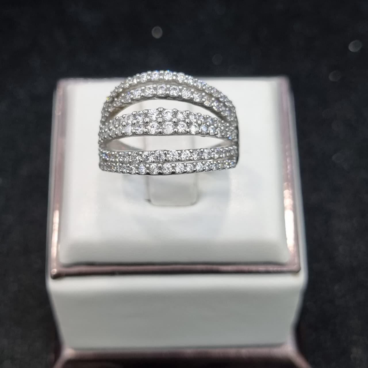 CINCIN 5 LISTRING MATA AD
