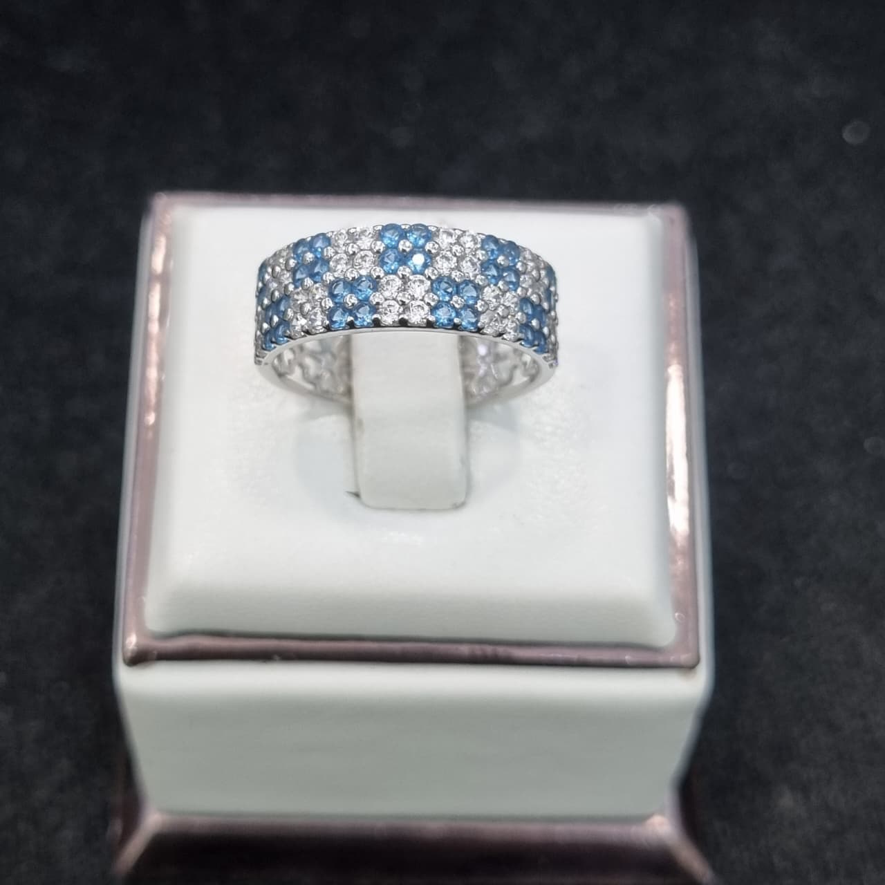 CINCIN 4 LISTRING MATA BIRU BUNGA UKIR