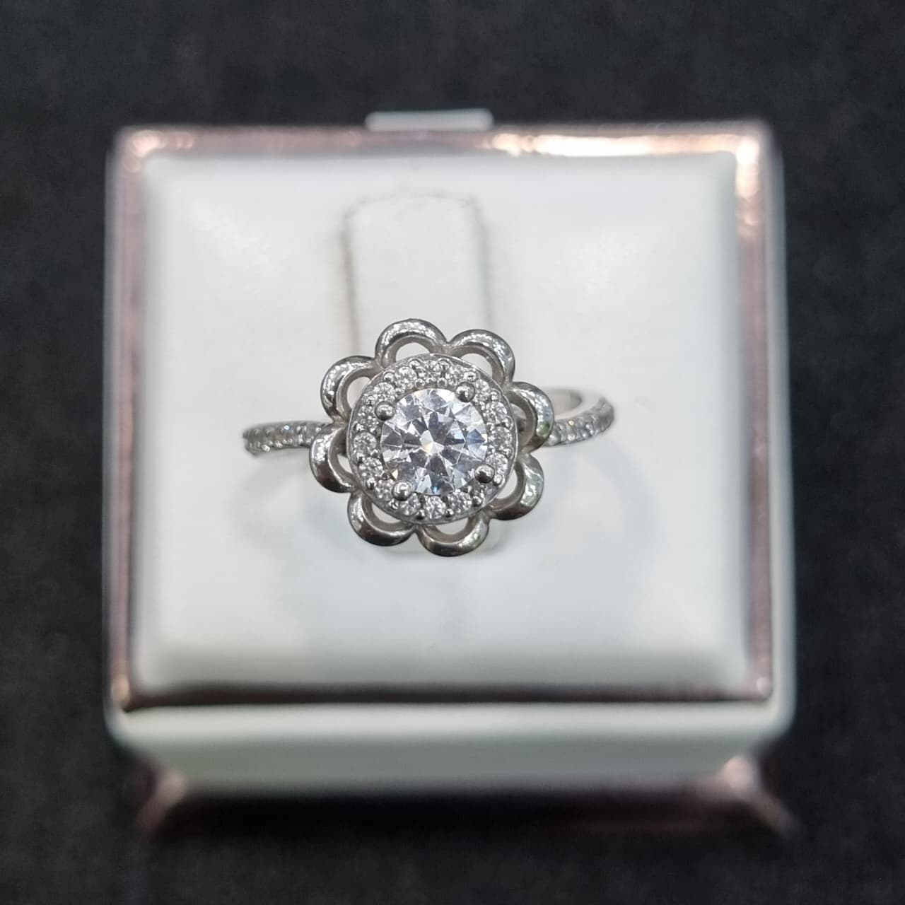CINCIN BUNGA MATA AD LISTRING