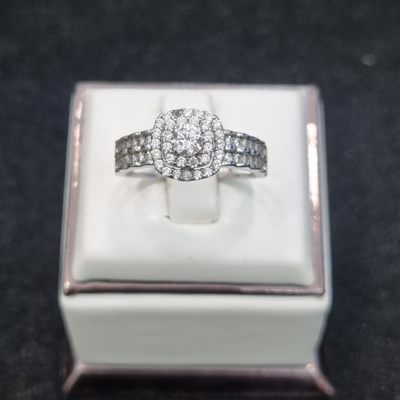 CINCIN KOTAK MATA TABUR LISTRING