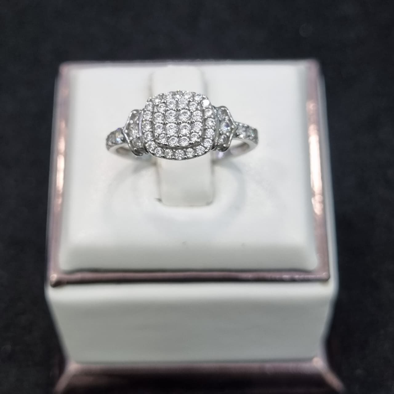 CINCIN KOTAK LISTRING