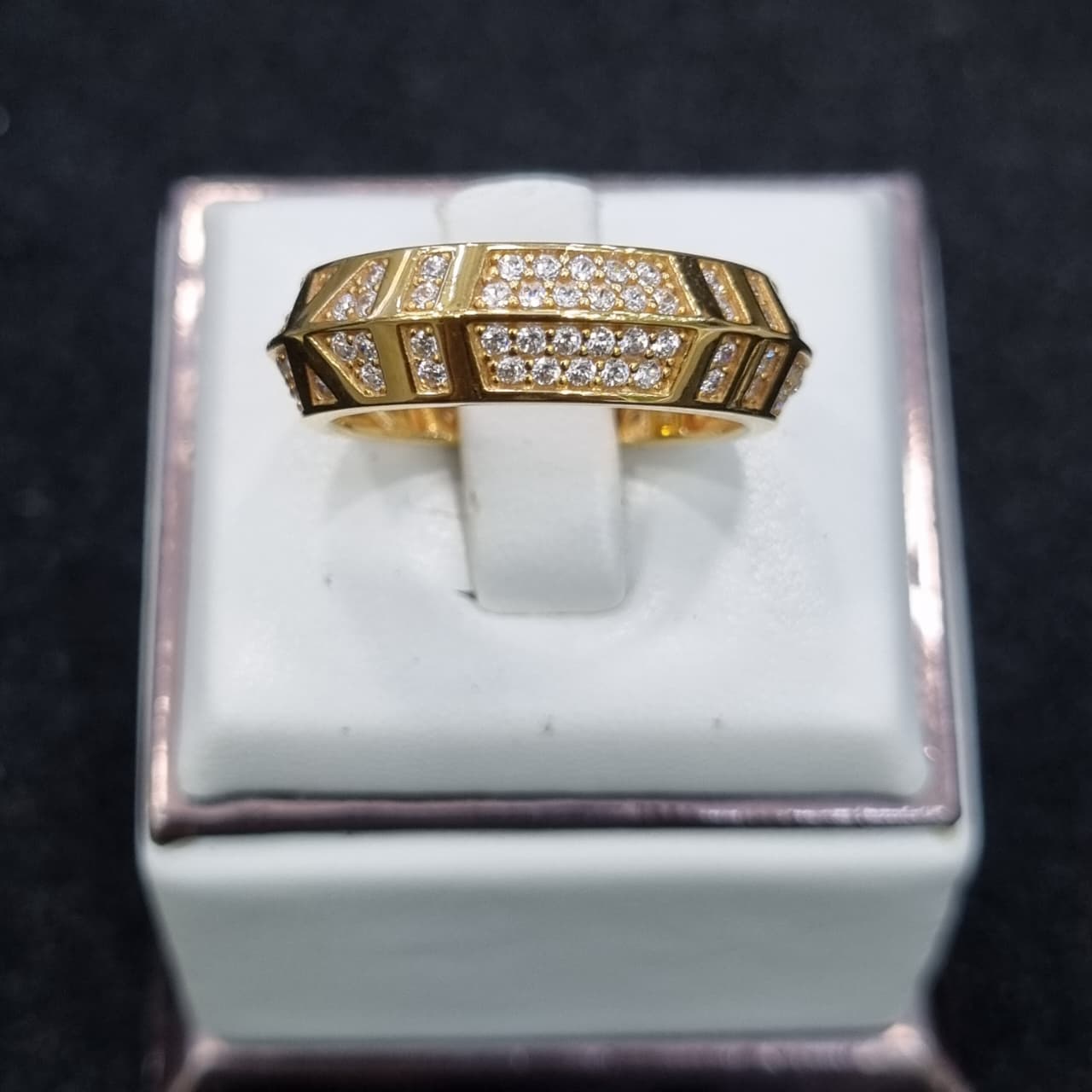 CINCIN BANGKOK LISTRING