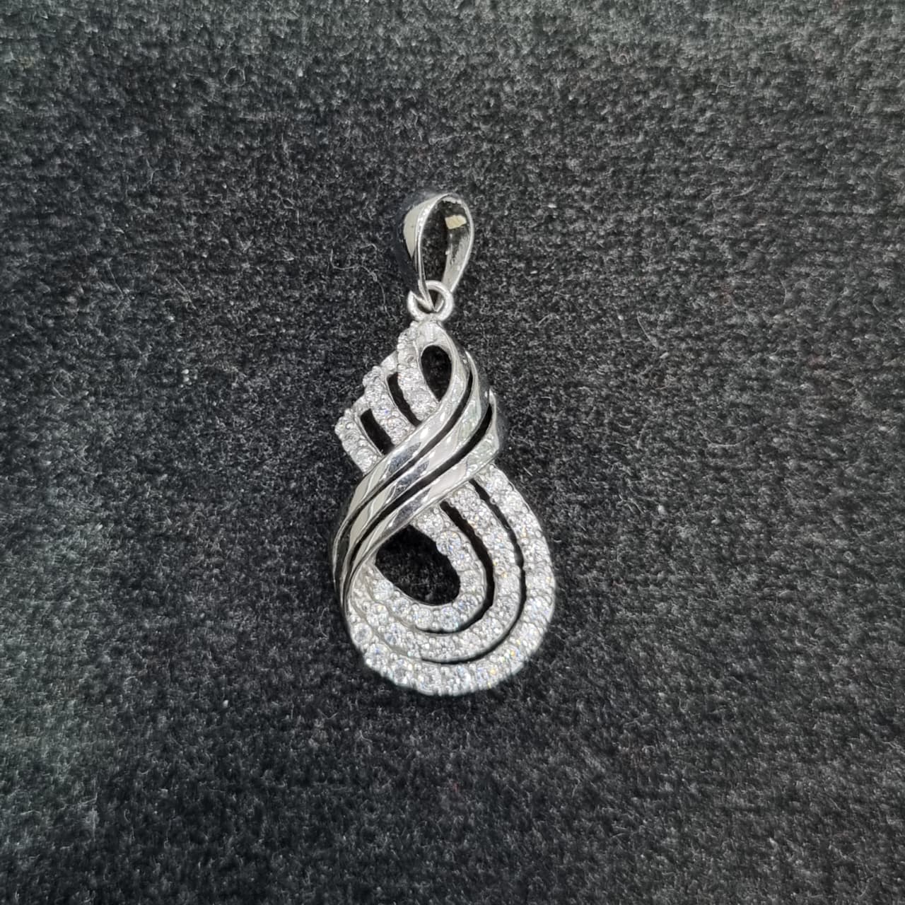 LIONTIN INFINITY MATA