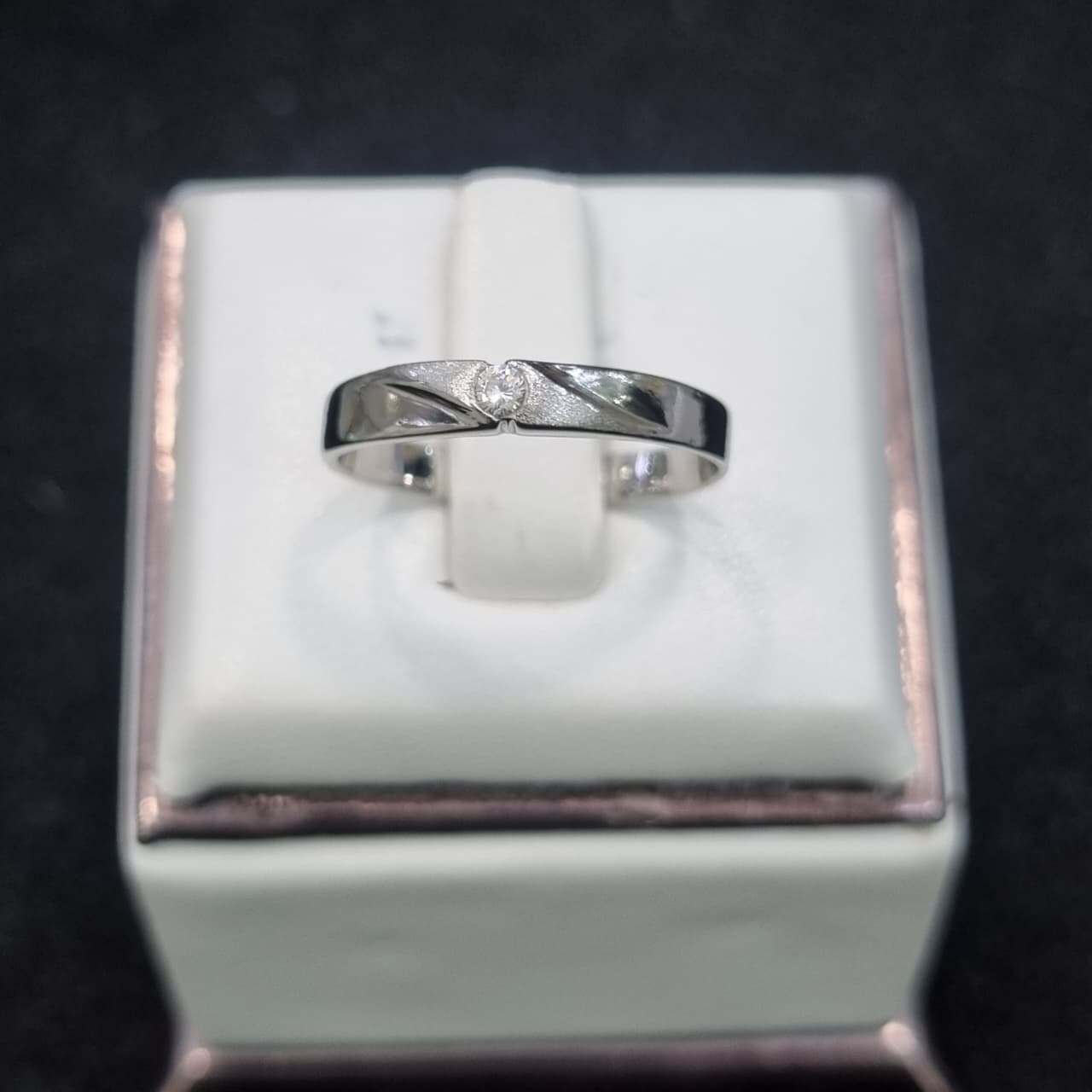 RING MATA 1 DOFF SELISIH