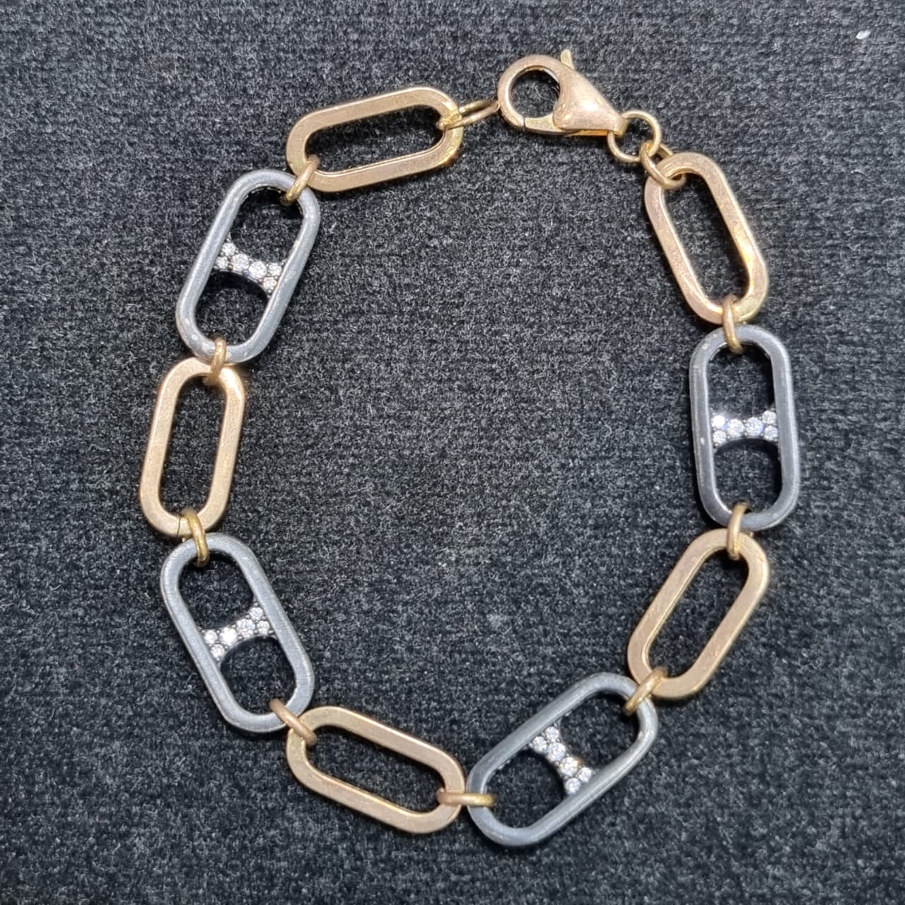 GELANG R PAPERKLIP HITAM AD